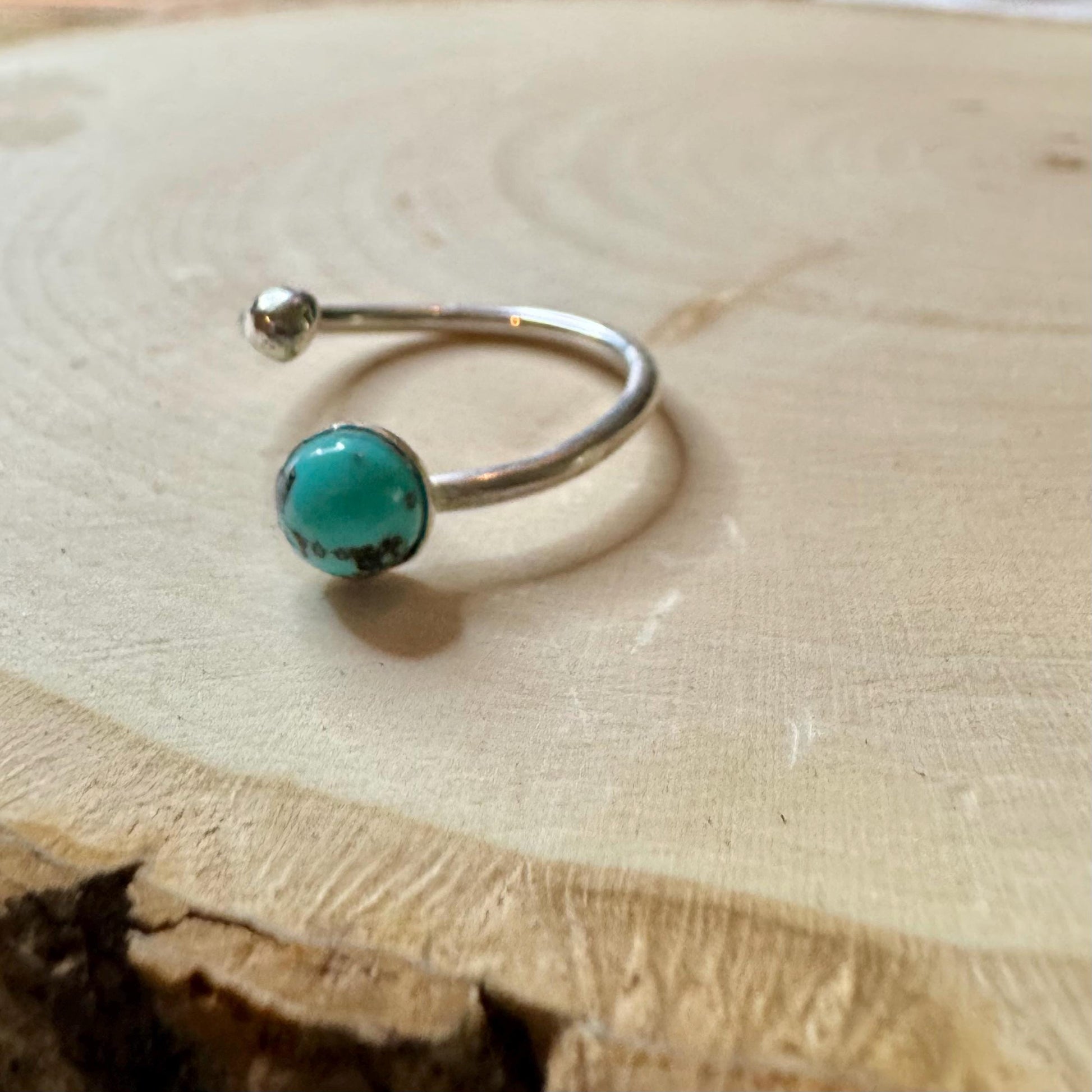 Sterling Silver Open Bezel Kingman Turquoise Gemstone Ring, Adjustable Accent Ring, Turquoise Jewelry, 4mm or 6mm Bezel with Ball End