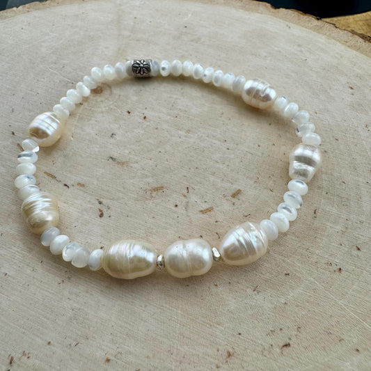 Elegant Mother of Pearl Gemstone Stretch Bracelet