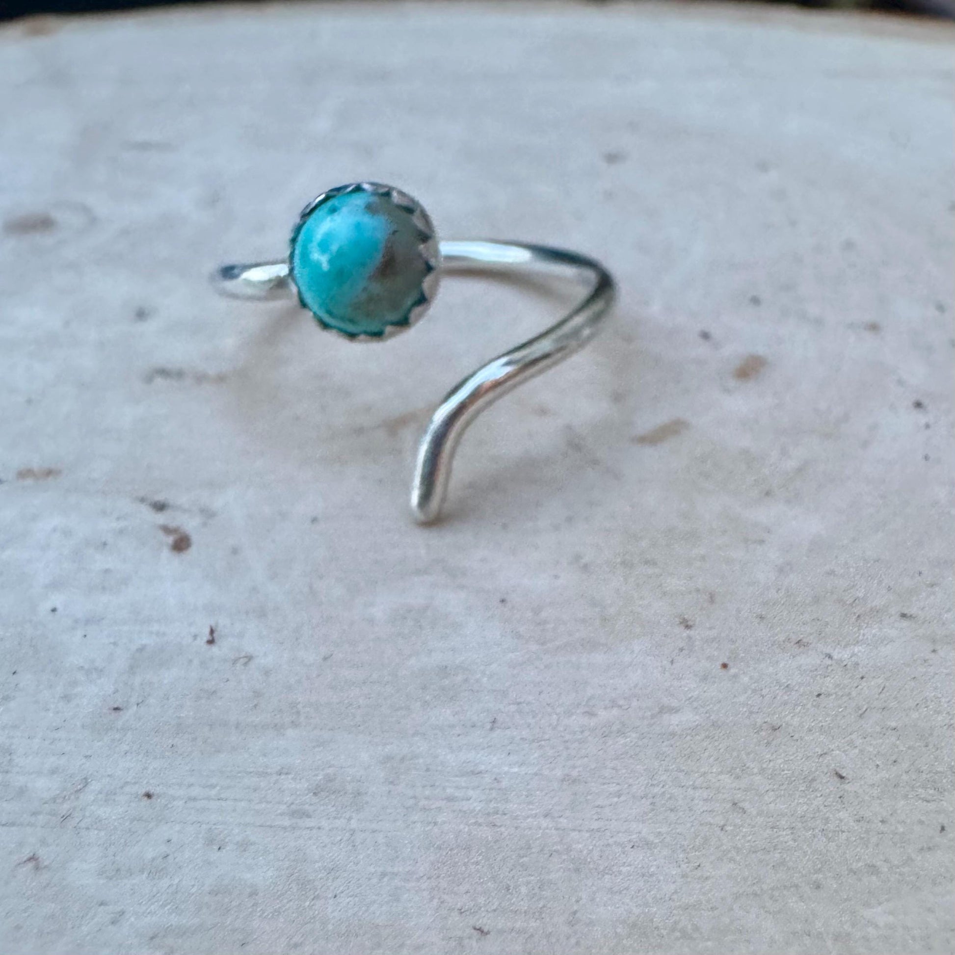 Sterling Silver Open Serrated Bezel Kingman Turquoise Gemstone Ring, Handmade Adjustable Accent Ring, Turquoise Jewelry