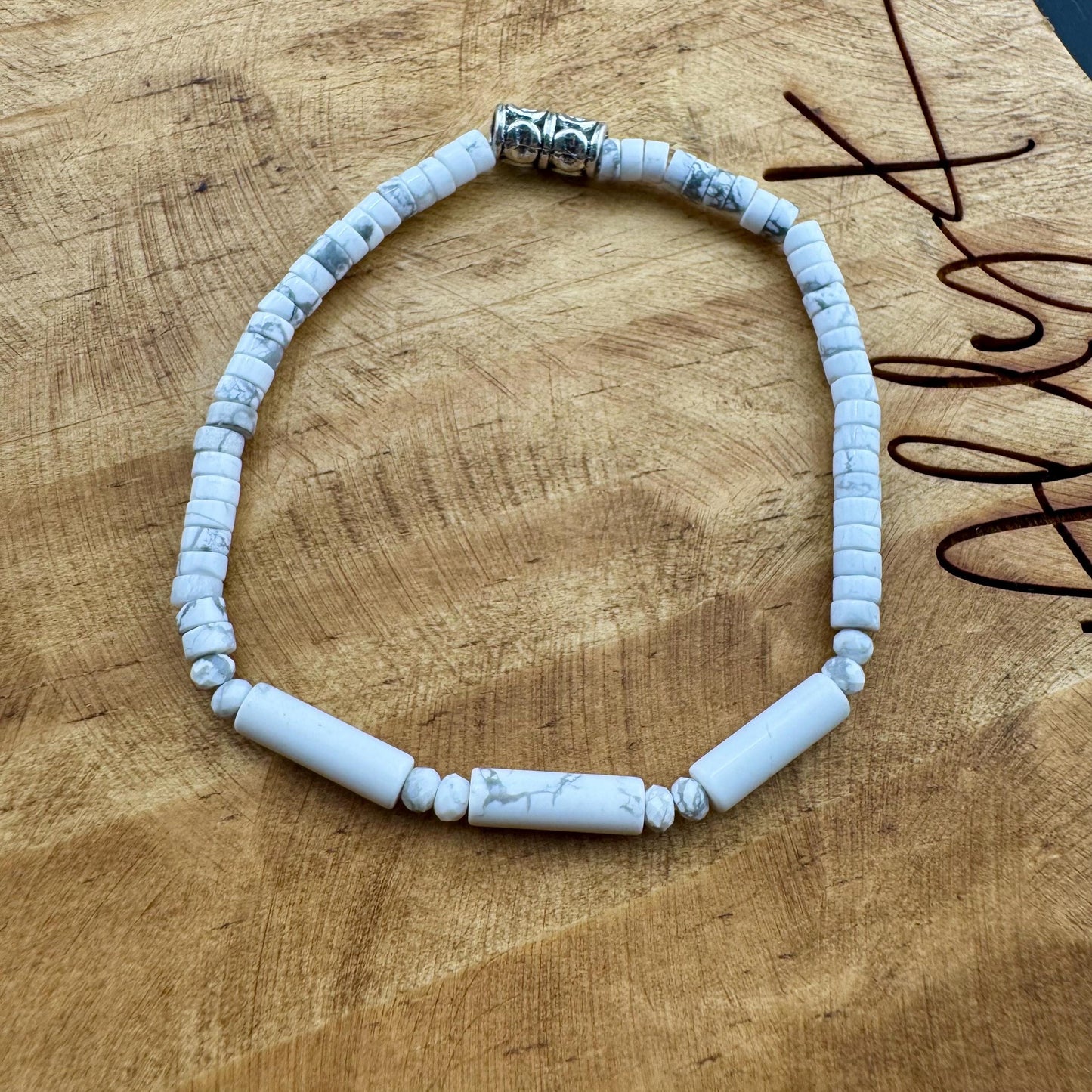 Natural Gemstone White Howlite Bracelet - Stretch Design