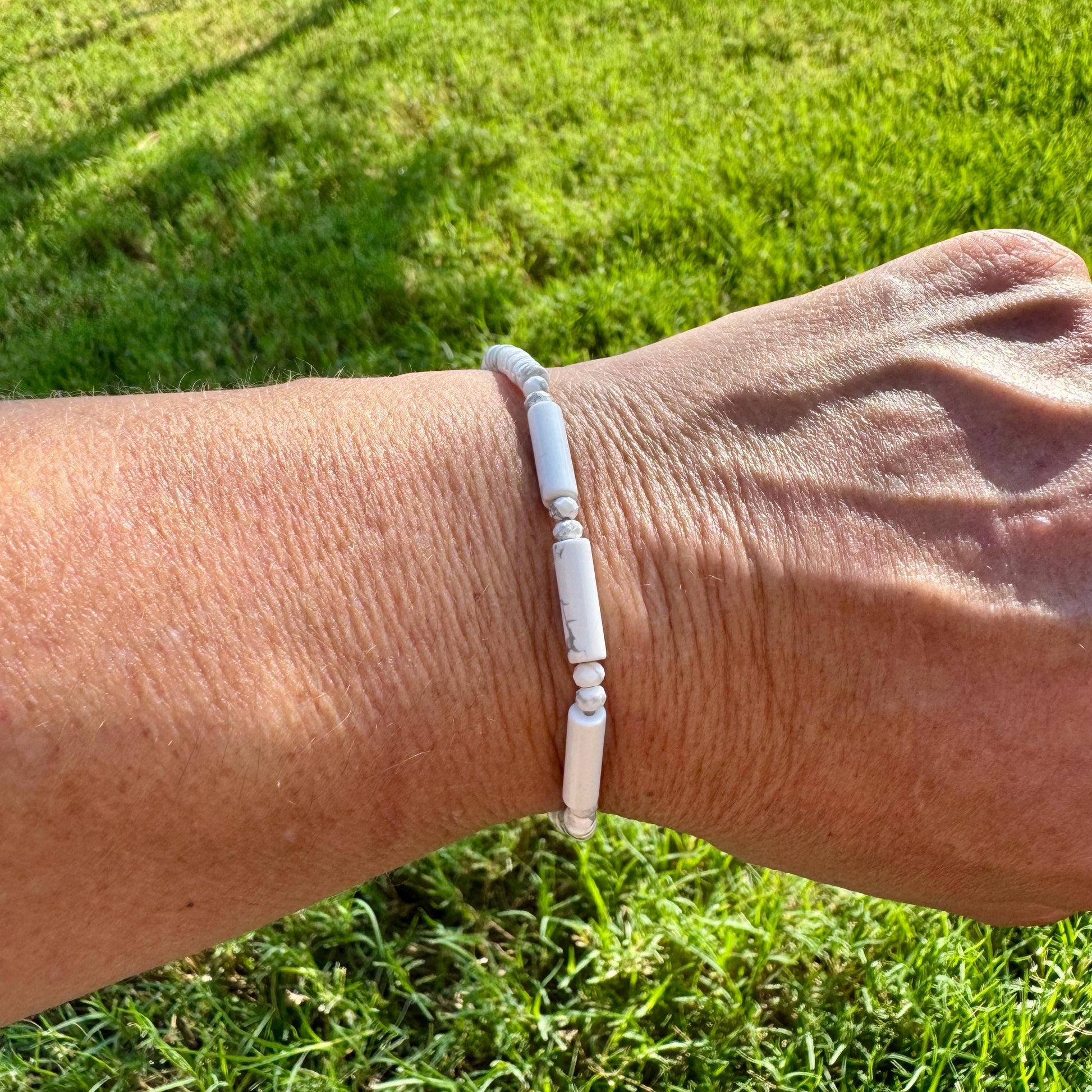 Natural Gemstone White Howlite Bracelet - Stretch Design