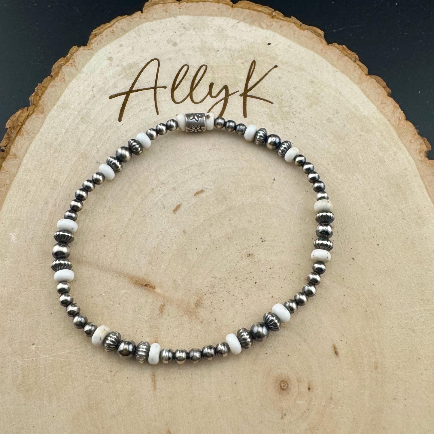 Native American Inspired White Turquoise Stretch Bracelet - Handmade Jewelry