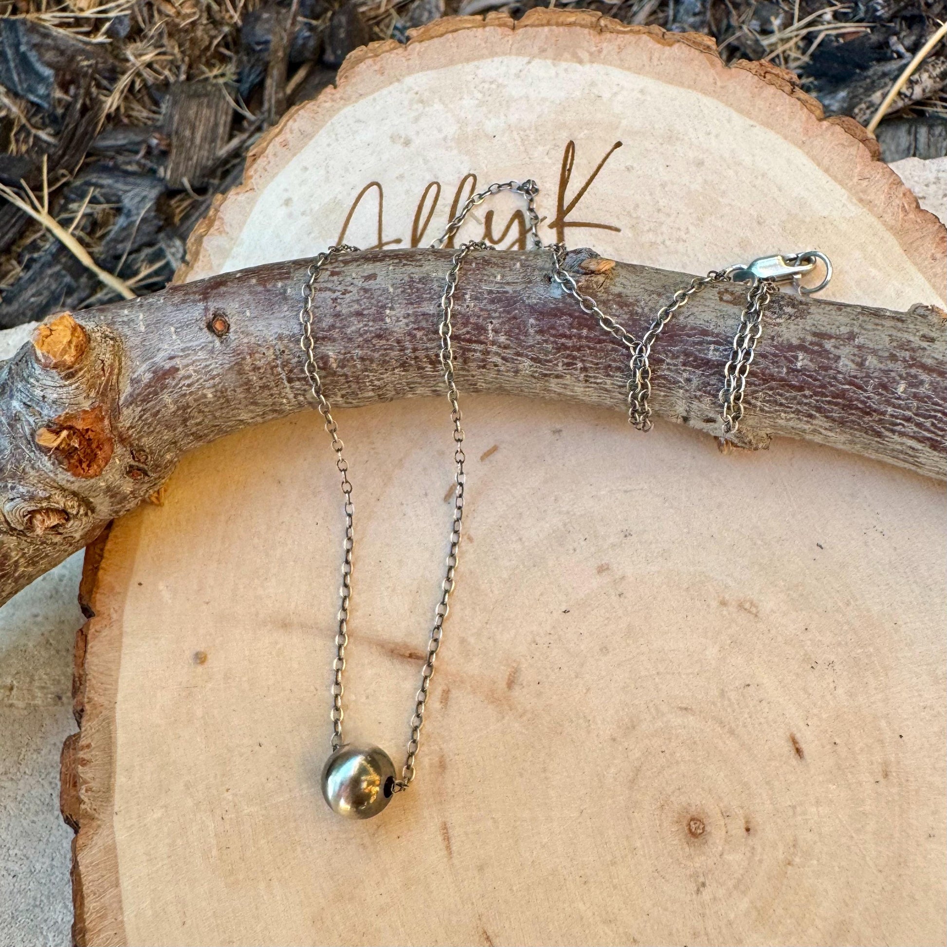 Single Navajo Pearl Chain Necklace | Southwestern Jewelry
