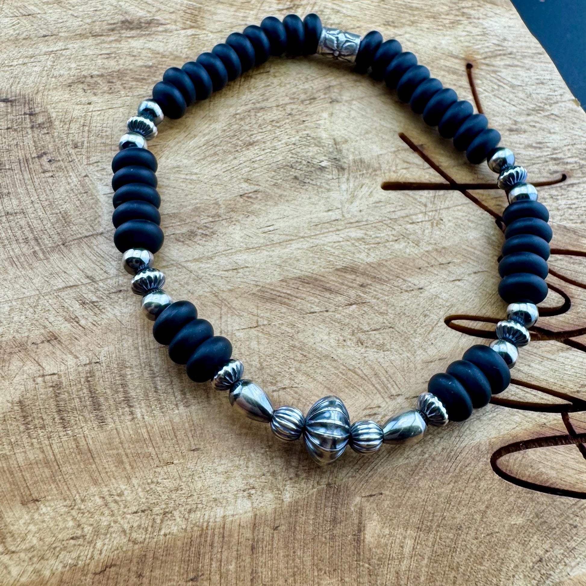 Navajo Pearl Onyx Bracelet | Elegant Sterling Silver Gemstone Stretch Bracelet