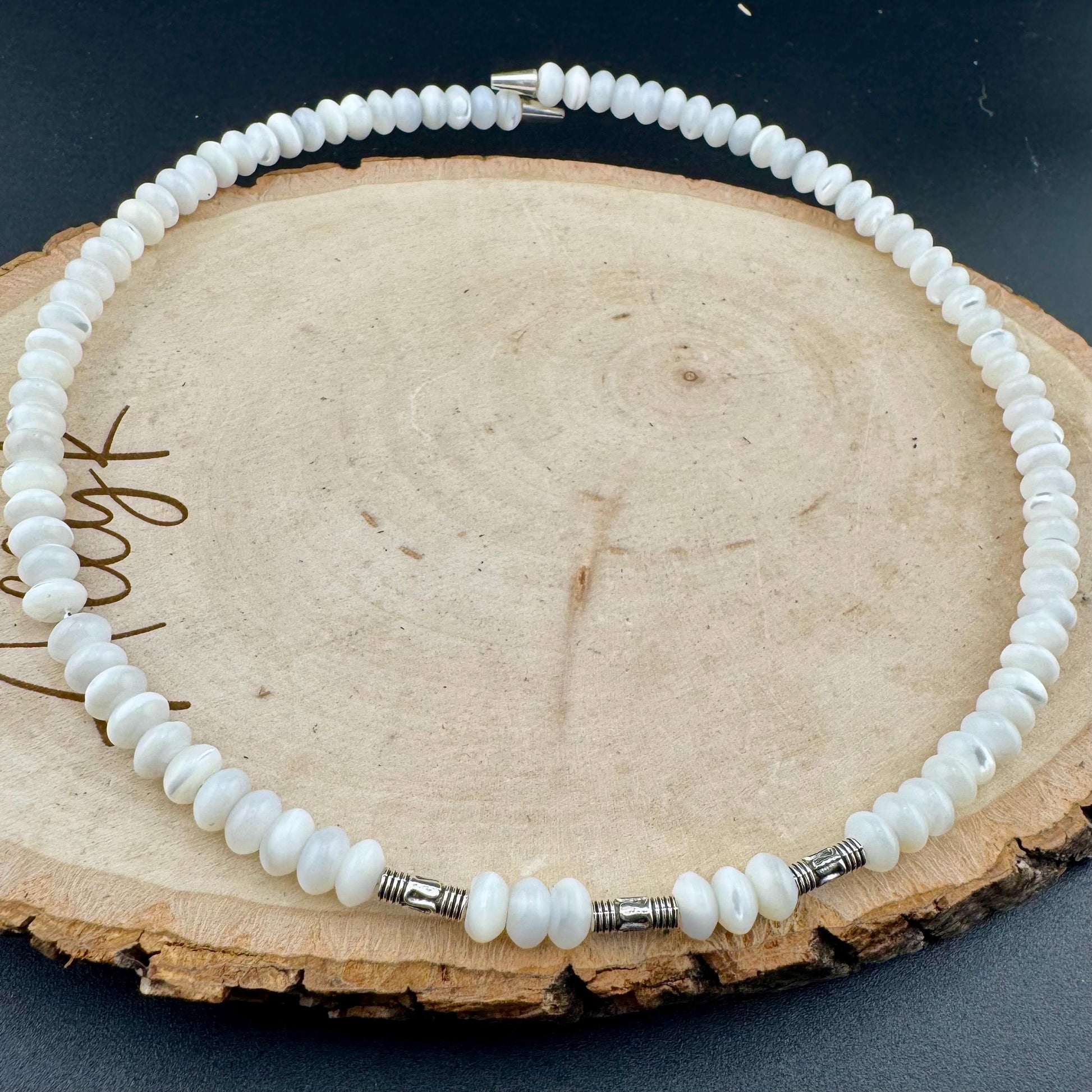Elegant Memory Wire Choker Necklace with Mother of Pearl Gemstones