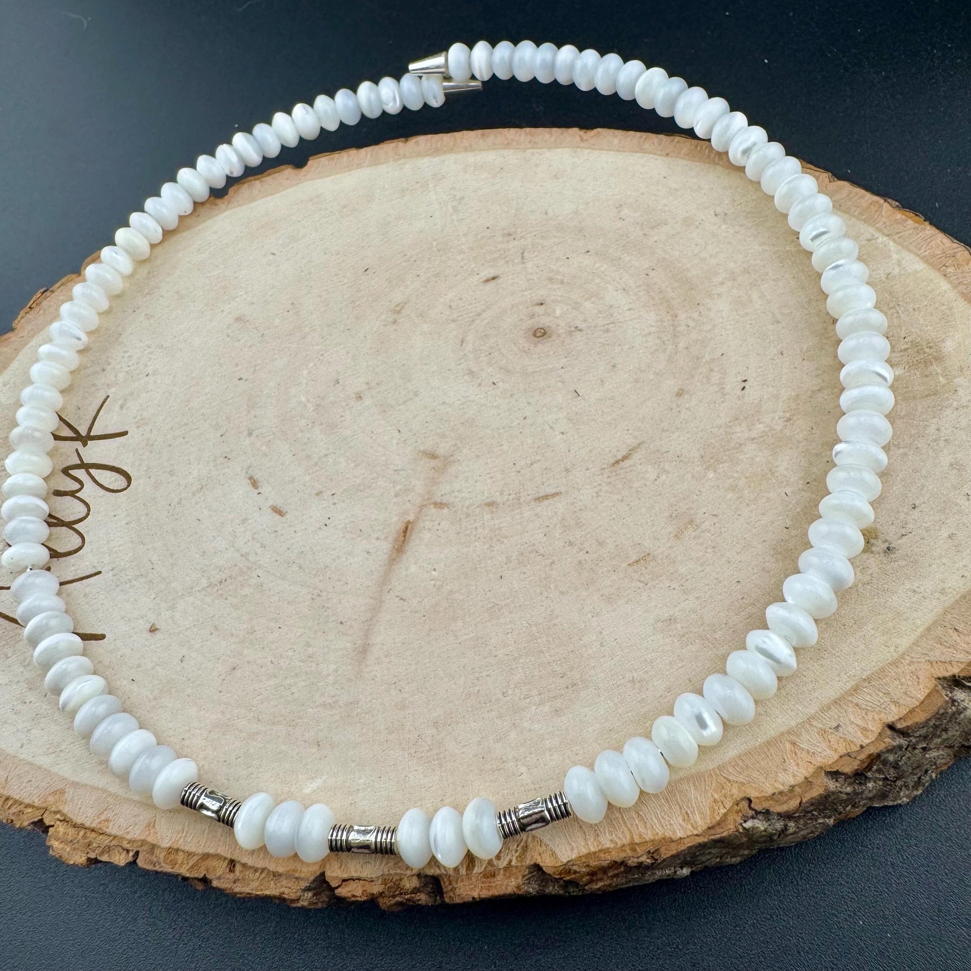 Elegant Memory Wire Choker Necklace with Mother of Pearl Gemstones