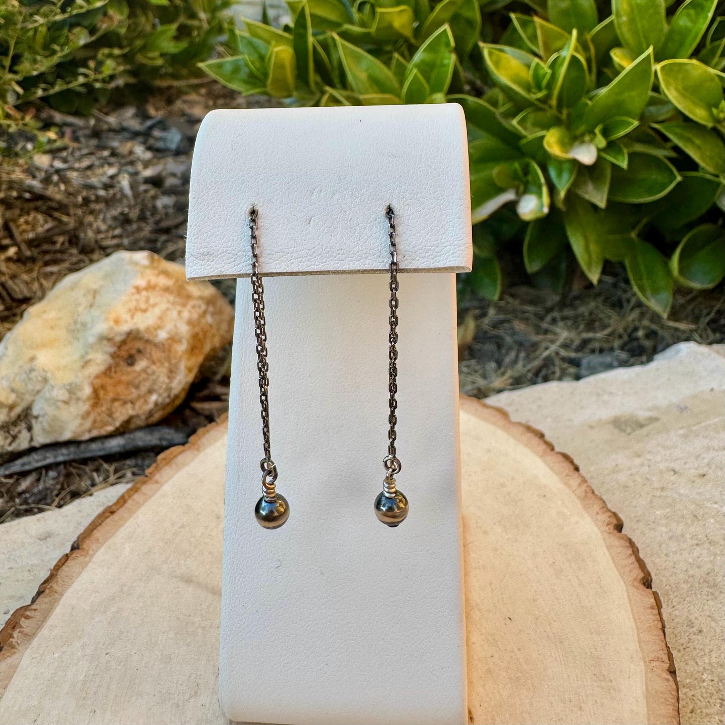 Navajo Pearl & Sterling Silver Dangle Earrings - Elegant Treader Design