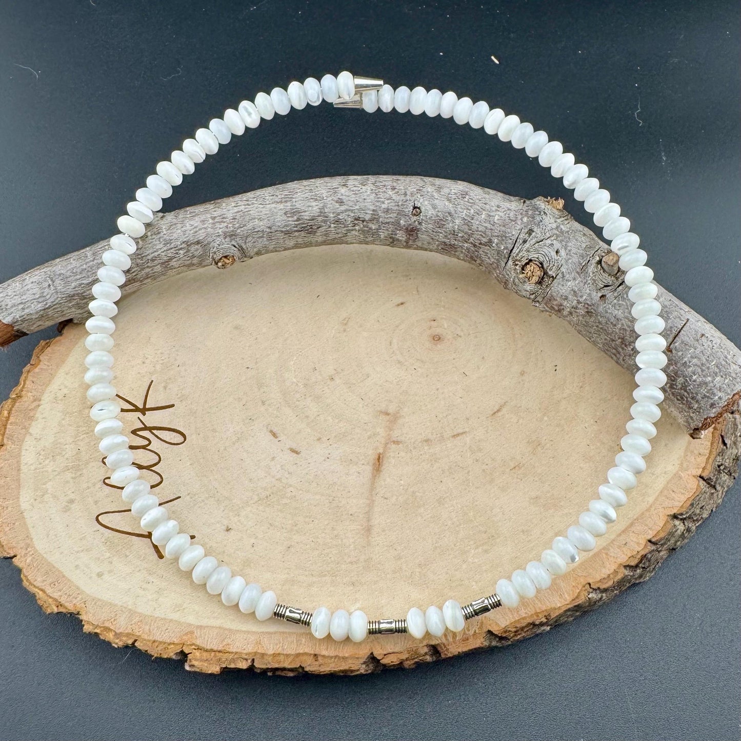 Elegant Memory Wire Choker Necklace with Mother of Pearl Gemstones