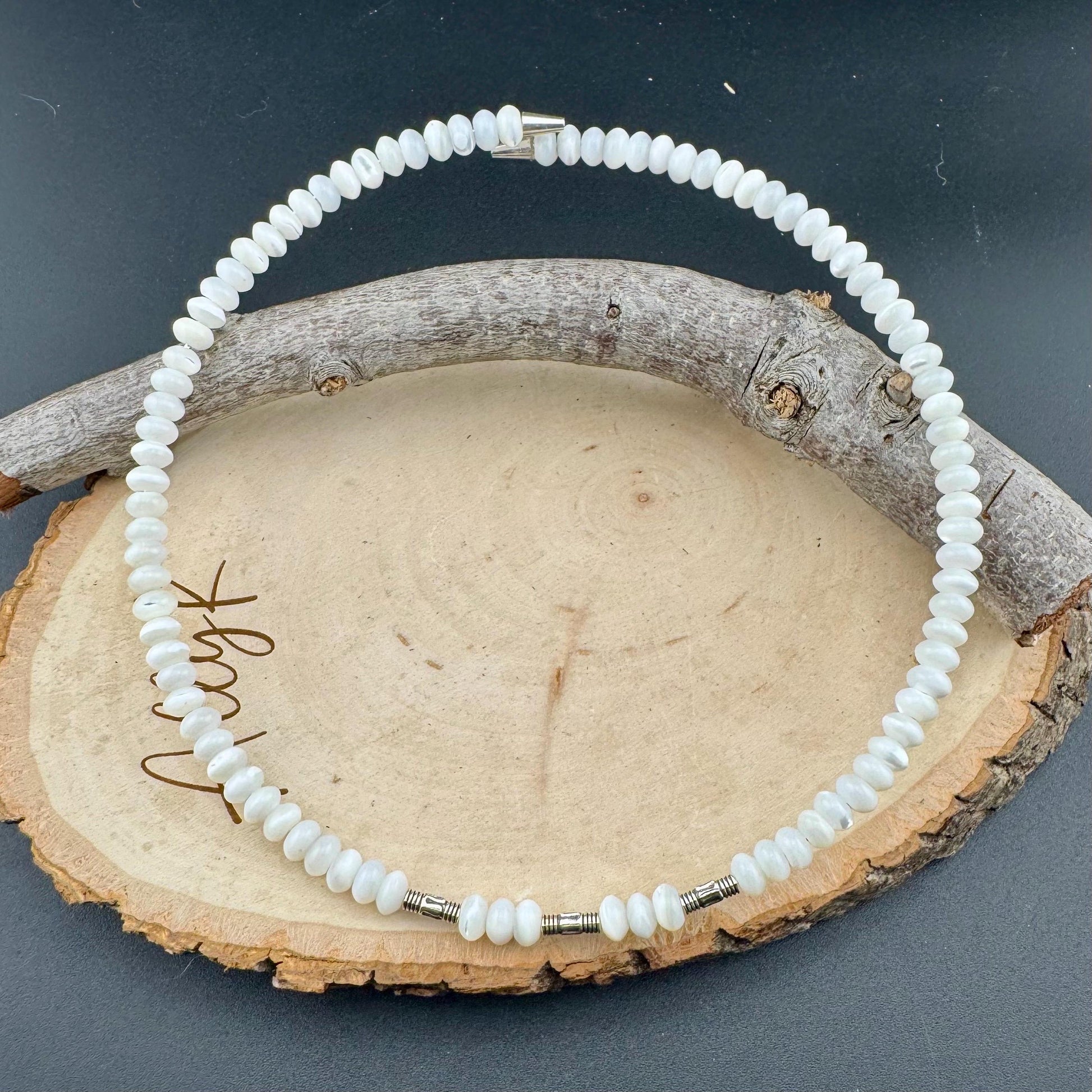 Elegant Memory Wire Choker Necklace with Mother of Pearl Gemstones