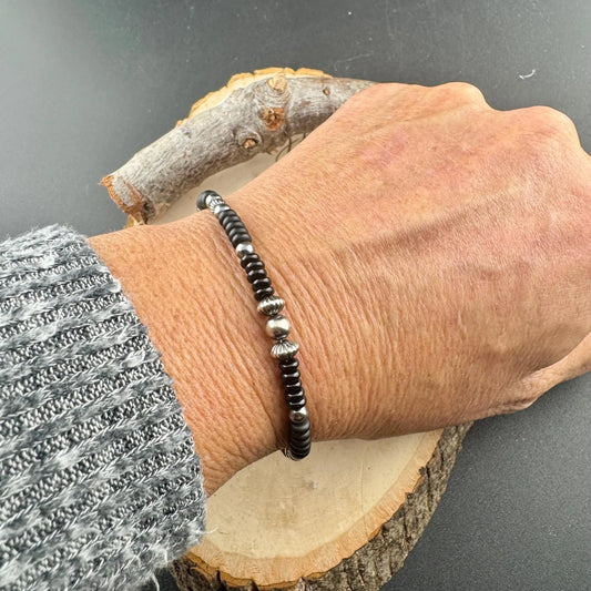 Navajo Pearl Bracelet with Black Onyx / sterling silver beaded gemstone bracelet