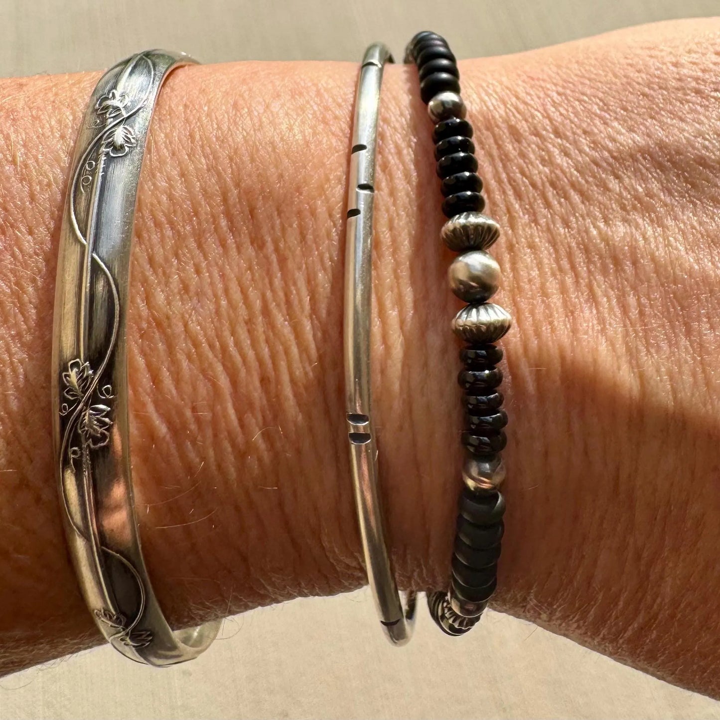 Navajo Pearl Bracelet with Black Onyx / sterling silver beaded gemstone bracelet