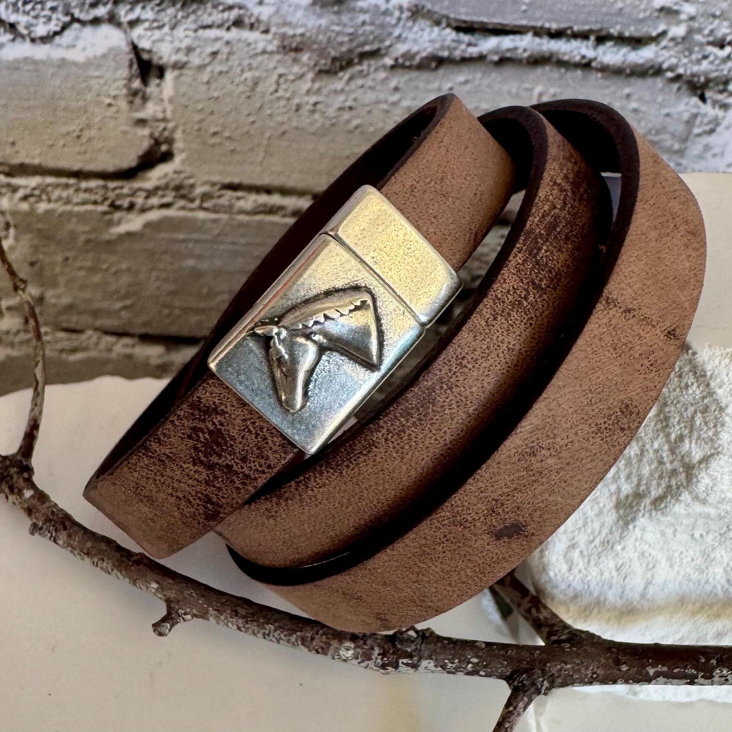 Genuine Leather Wrap Bracelet, Horse Clasp Magnet, Horse Lover Gift, Women's Leather Bracelet, Equestrian Jewelry