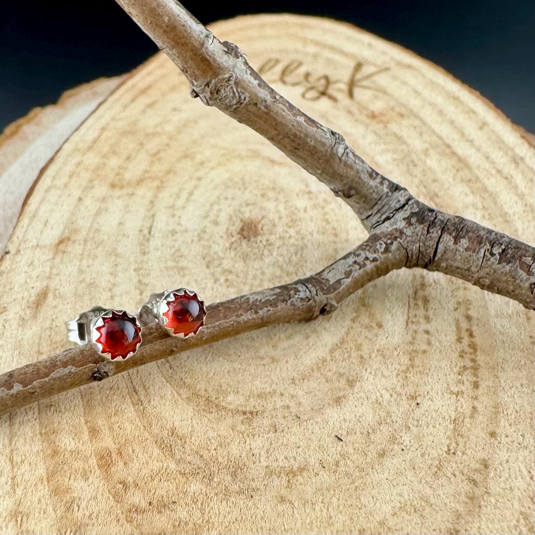 Handcrafted Serrated Bezel Garnet Sud Post Earrings: 4mm