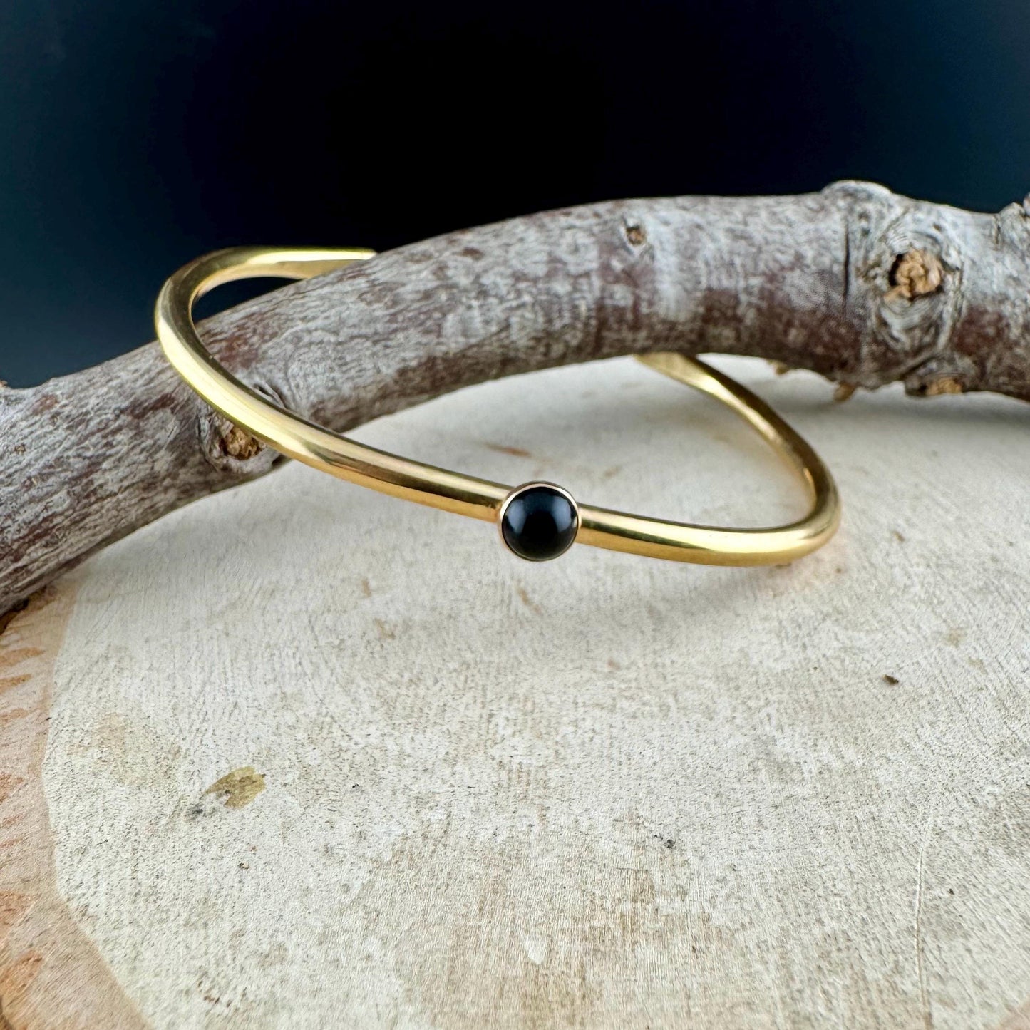 Elegant Brass Cuff Bracelet - Dainty Black Onyx Bezel, Adjustable