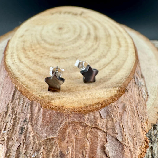 Iridescent Mother of Pearl Star Stud Earrings – Sterling Silver Minimalist Jewelry