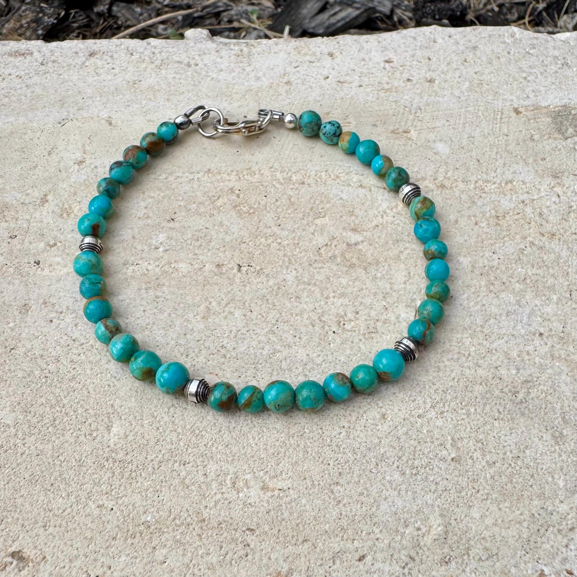 Turquoise Sterling Silver Bracelet – Elegant Kingman Round Gemstone Design
