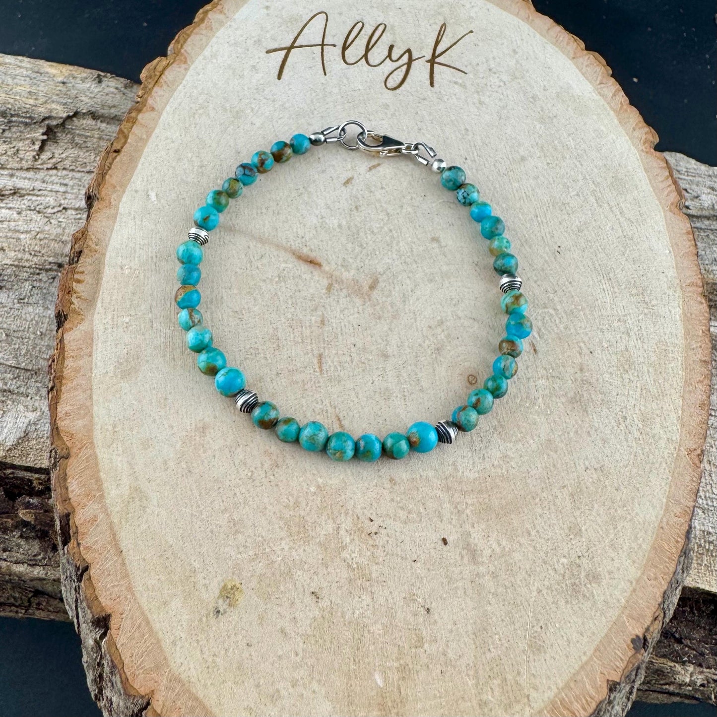 Turquoise Sterling Silver Bracelet – Elegant Kingman Round Gemstone Design