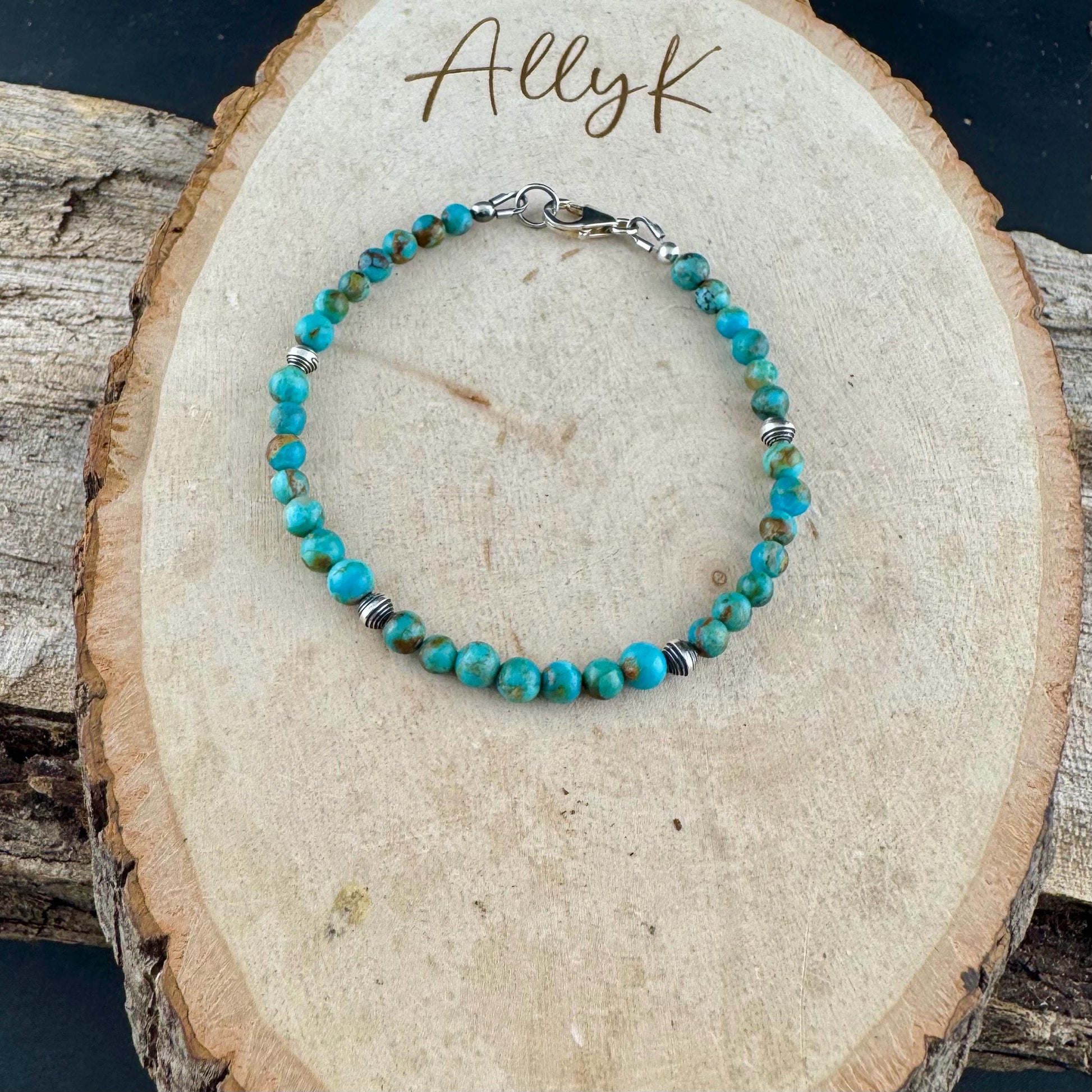Turquoise Sterling Silver Bracelet – Elegant Kingman Round Gemstone Design