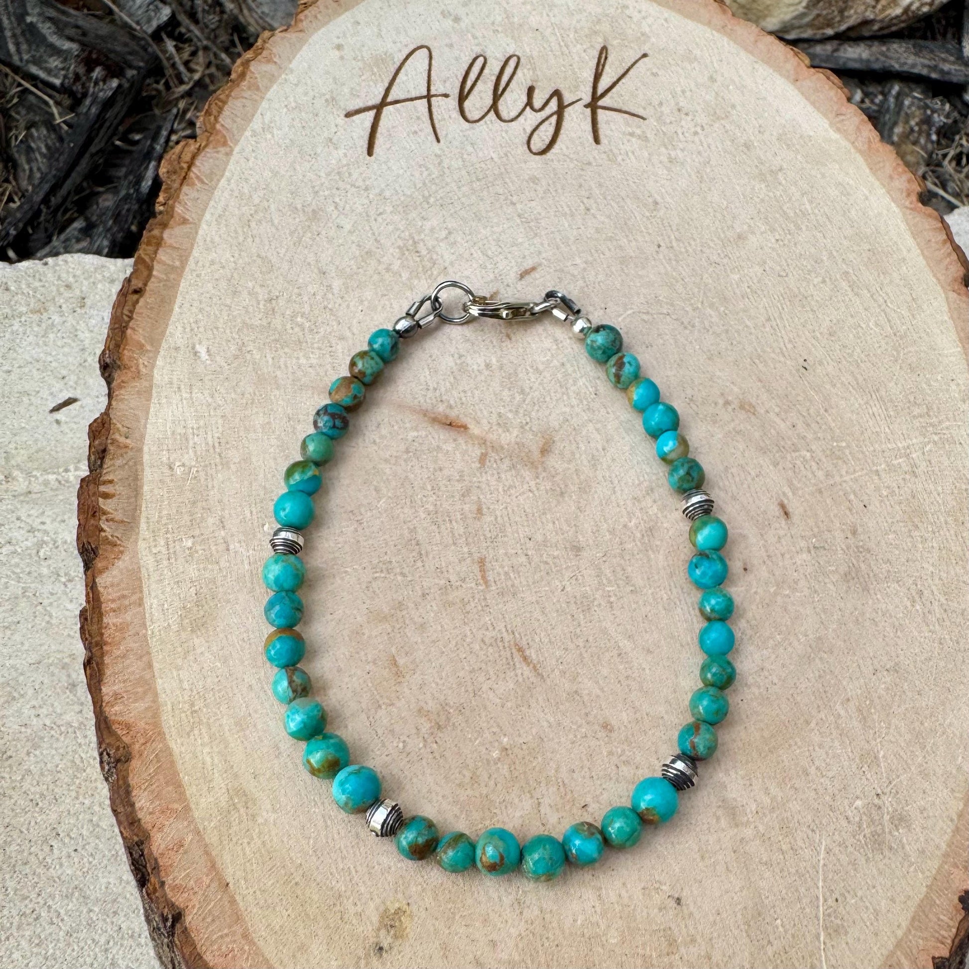 Turquoise Sterling Silver Bracelet – Elegant Kingman Round Gemstone Design
