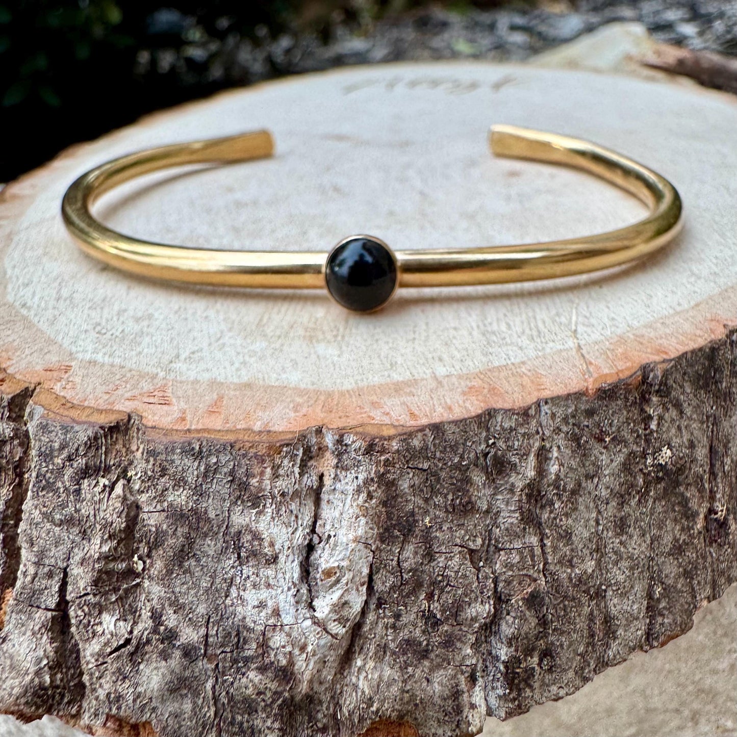 Elegant Brass Cuff Bracelet - Dainty Black Onyx Bezel, Adjustable