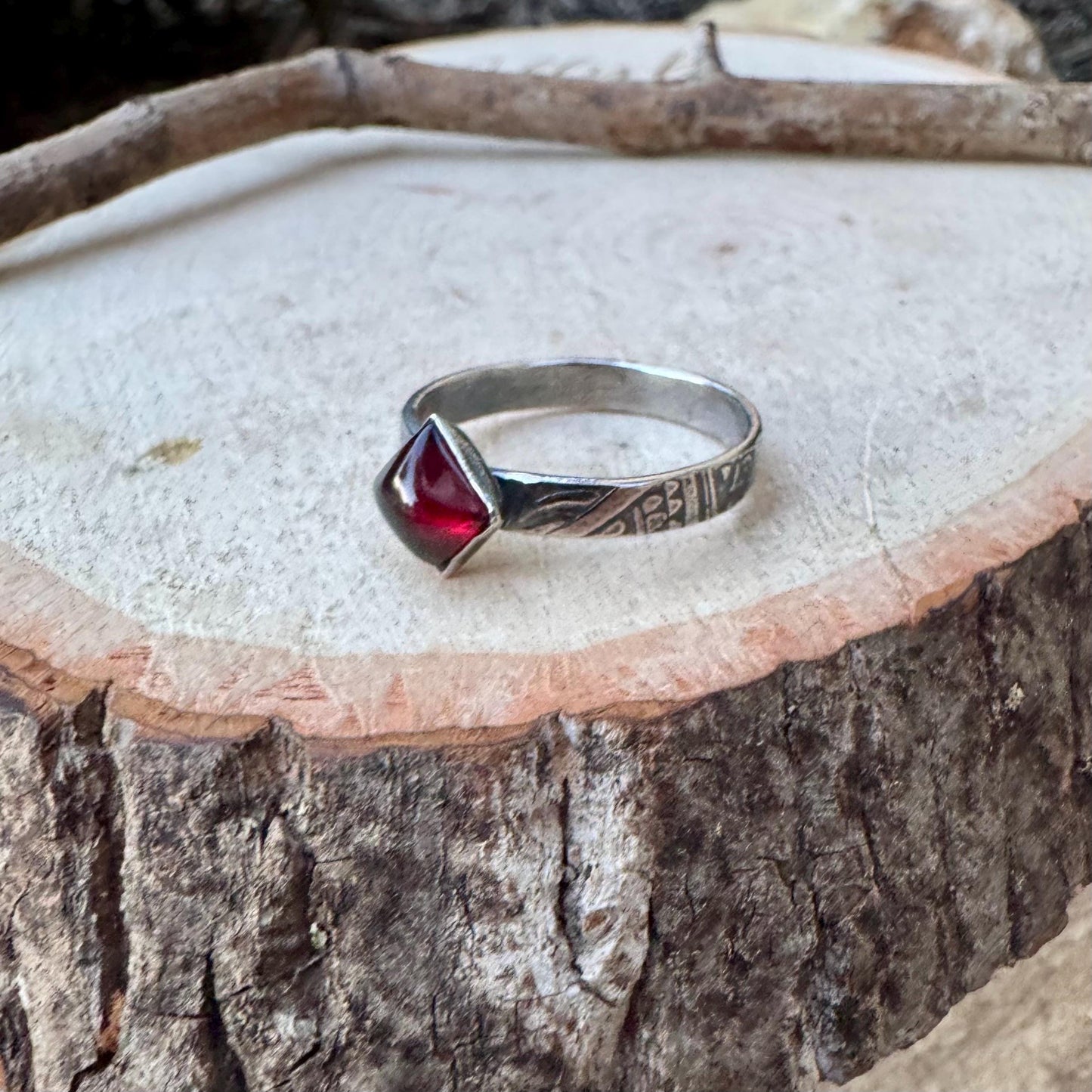 Unique Handcrafted Sterling Silver Garnet Ring • Embossed Band Design