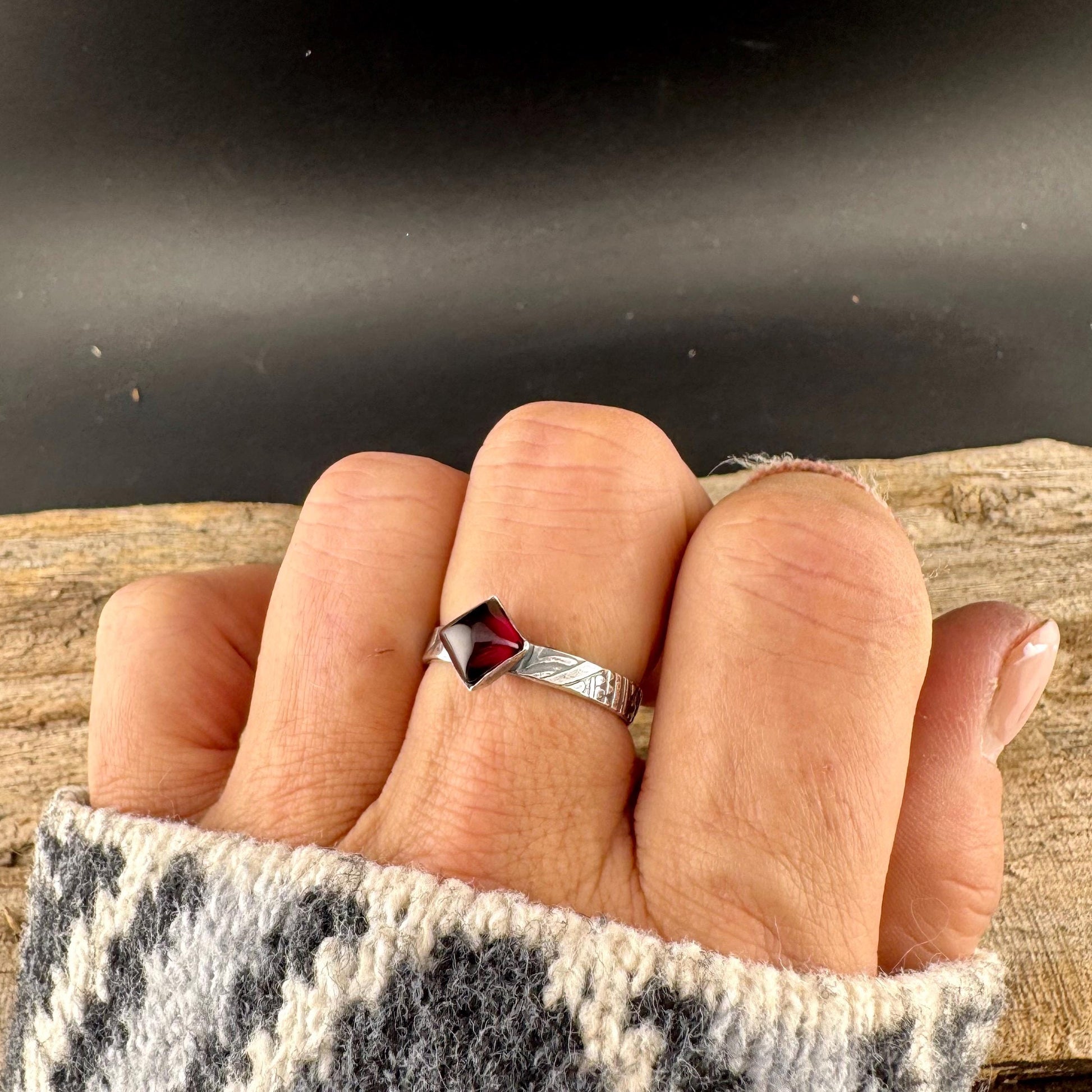 Unique Handcrafted Sterling Silver Garnet Ring • Embossed Band Design