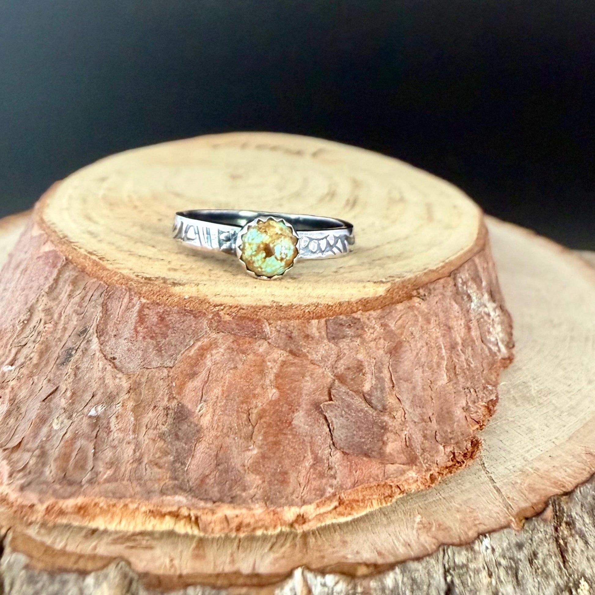 6mm Number 8 Turquoise Ring • Floral Sterling Silver Band • Southwest Jewelry