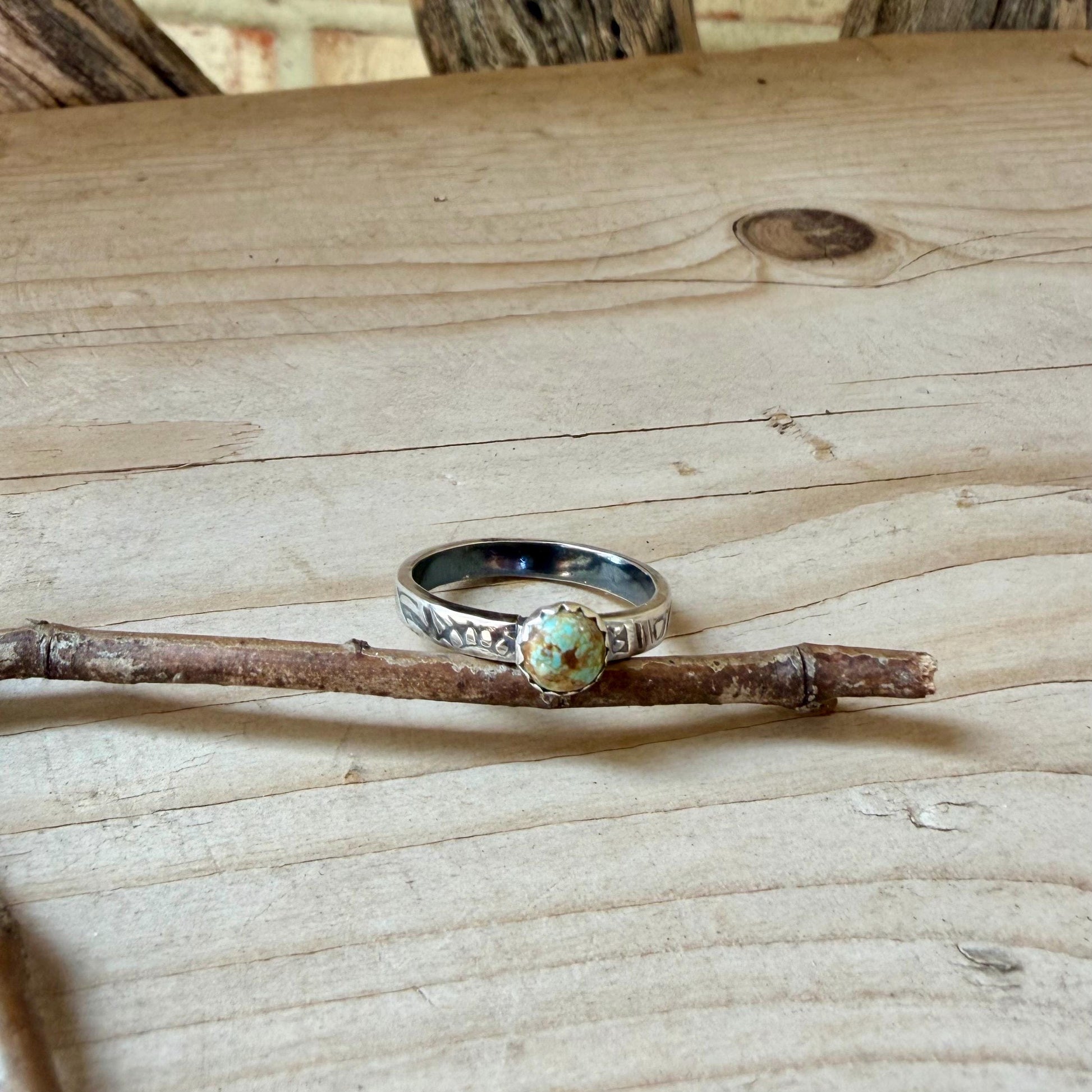 6mm Number 8 Turquoise Ring • Floral Sterling Silver Band • Southwest Jewelry