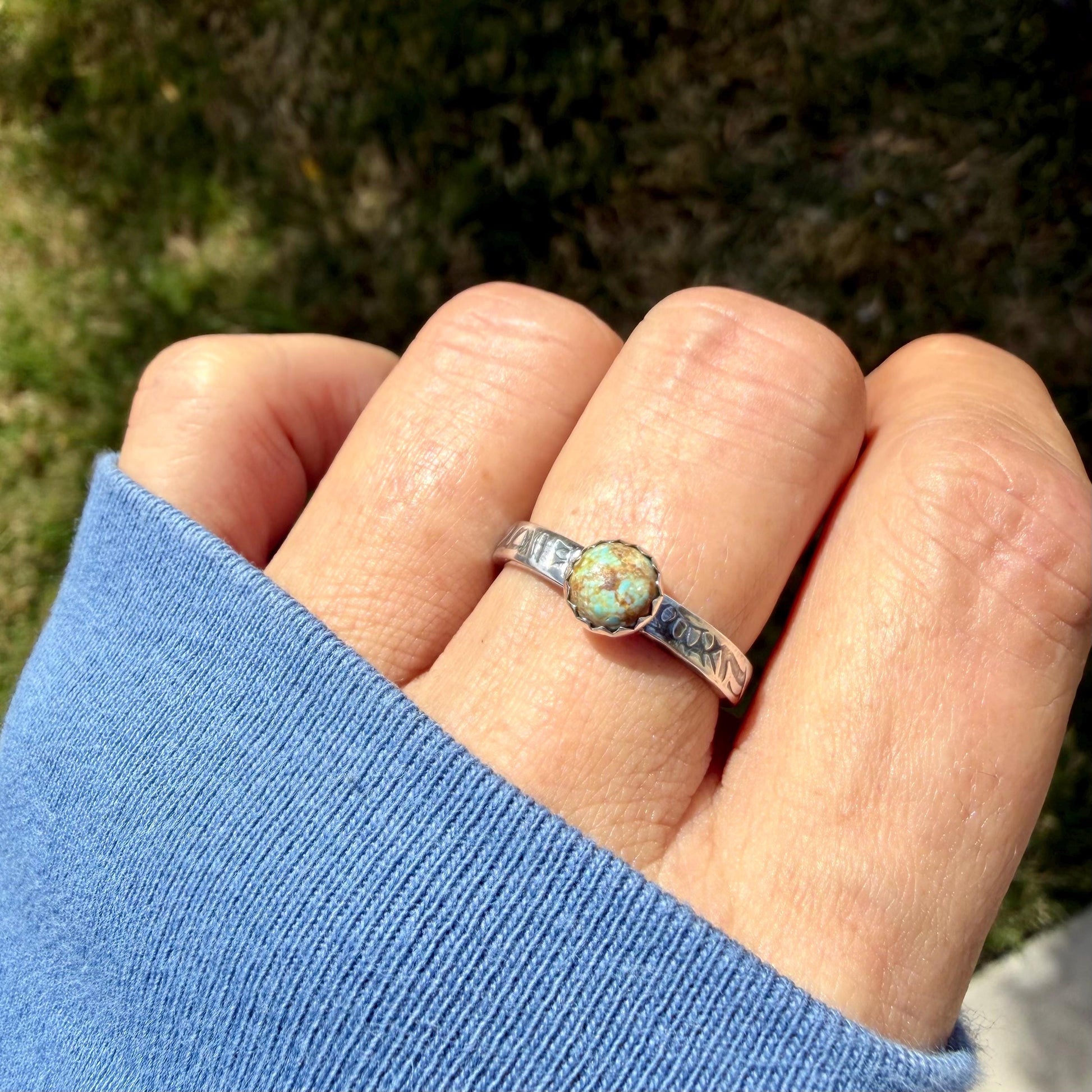 6mm Number 8 Turquoise Ring • Floral Sterling Silver Band • Southwest Jewelry
