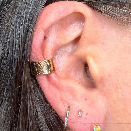 14k Gold Filled Paisley Ear Cuff • Faux Conch • No Piercing Adjustable Cuff