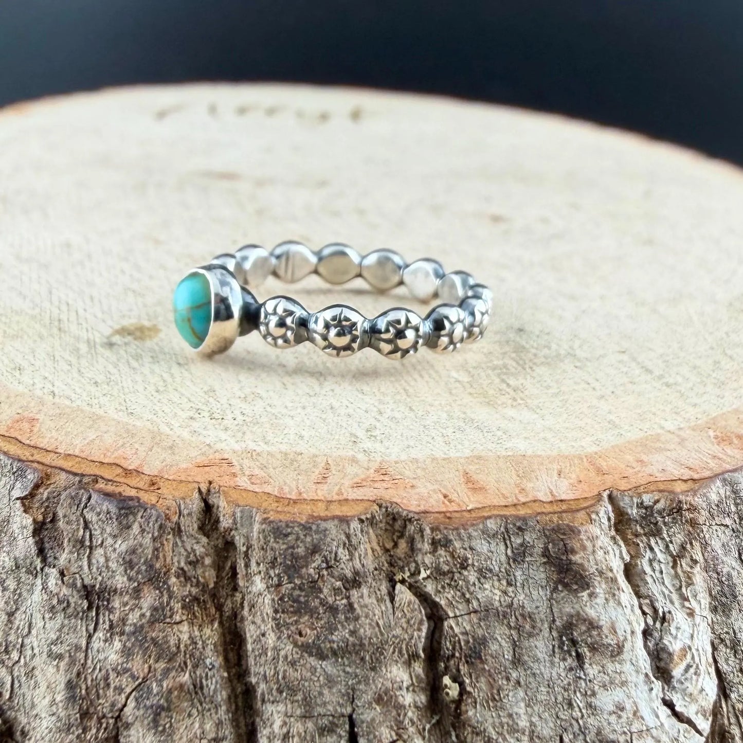 Kingman Turquoise Sterling Silver Ring • 6mm Cabochon • Floral Daisy Band • 925 Jewelry