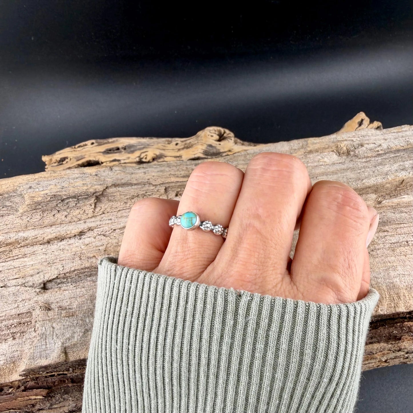 Kingman Turquoise Sterling Silver Ring • 6mm Cabochon • Floral Daisy Band • 925 Jewelry