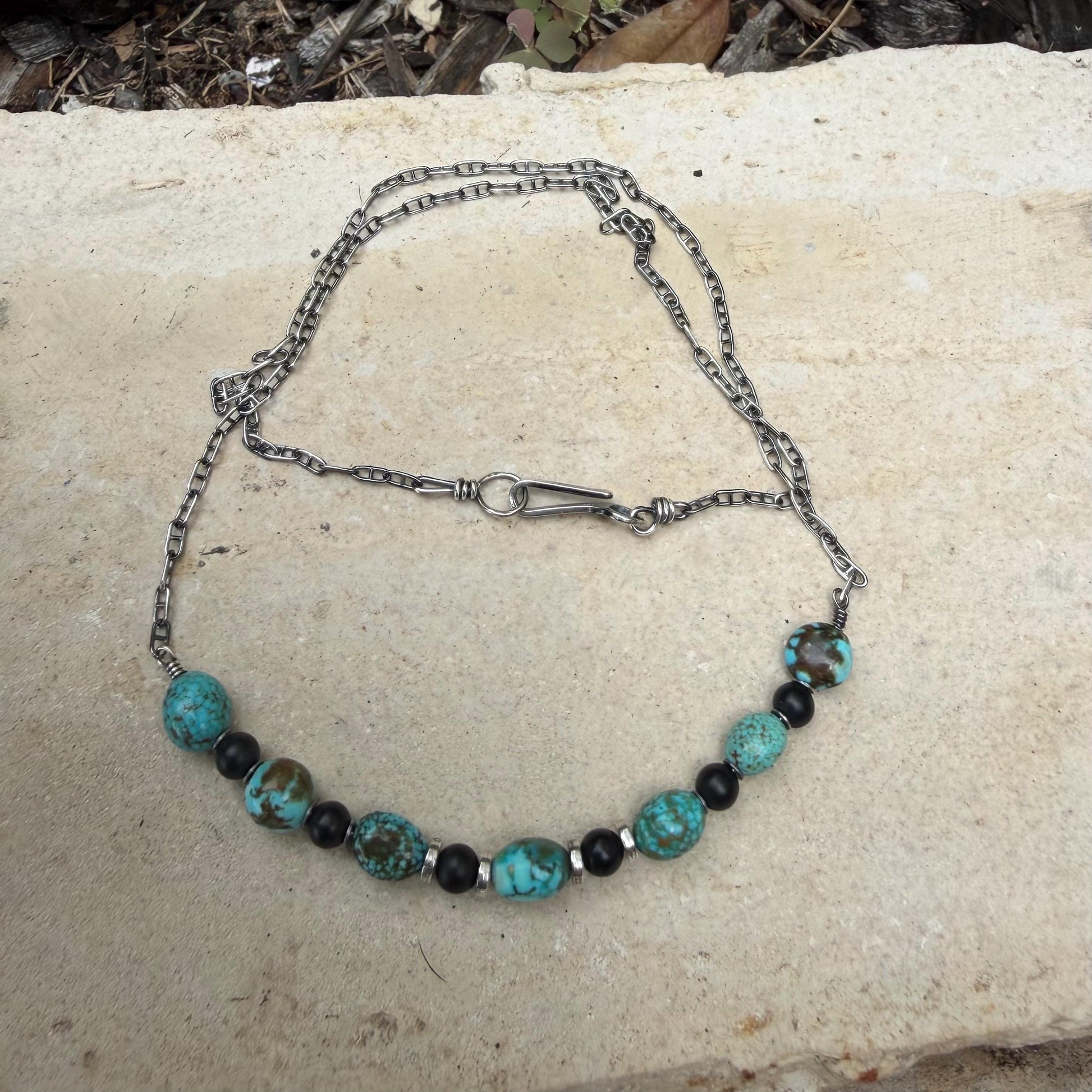Kingman Turquoise Nugget & Onyx Necklace • Wire‑Wrapped Stone Bar Choker • Sterling Mariner Chain