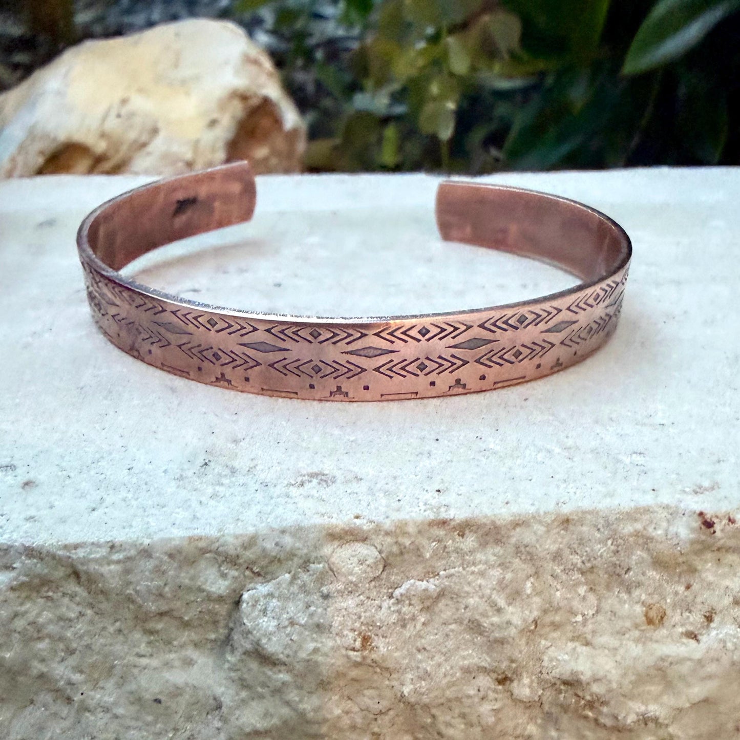 Southwest Copper Cuff • Hand‑Forged Raw Copper Bracelet • Western Pattern