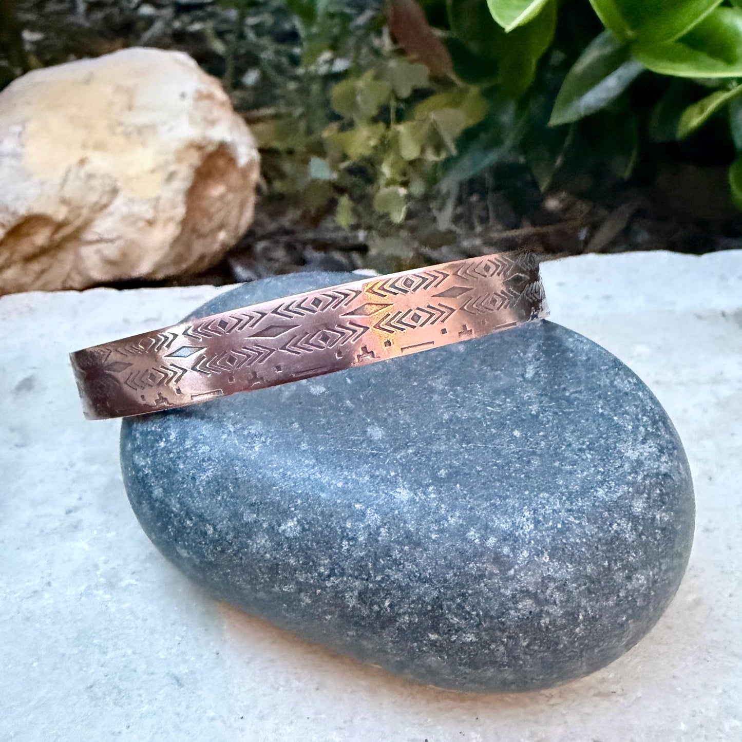 Southwest Copper Cuff • Hand‑Forged Raw Copper Bracelet • Western Pattern