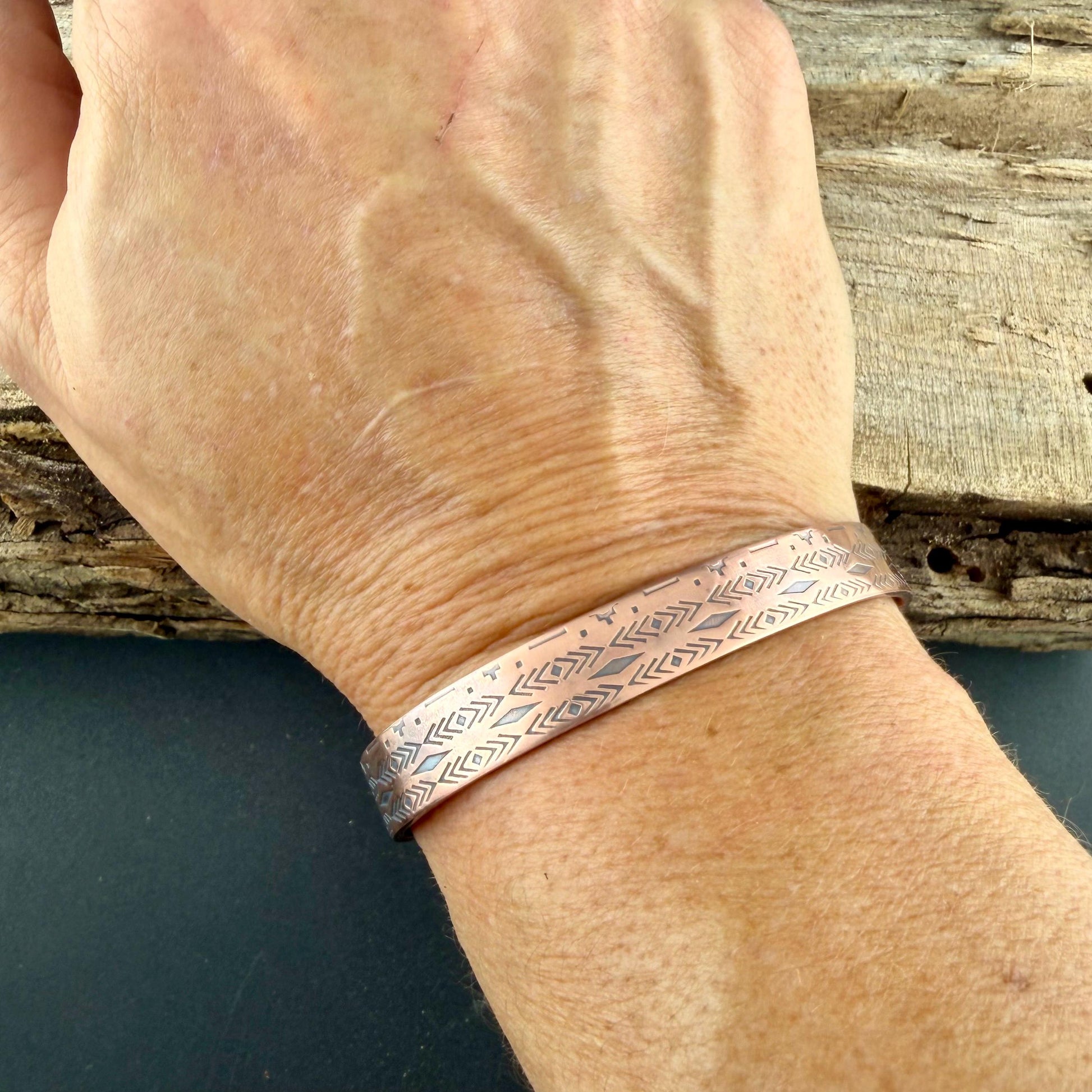 Southwest Copper Cuff • Hand‑Forged Raw Copper Bracelet • Western Pattern