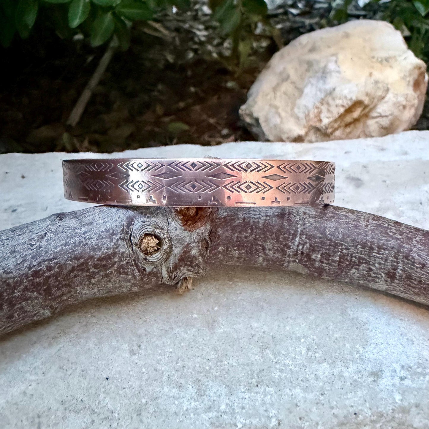 Southwest Copper Cuff • Hand‑Forged Raw Copper Bracelet • Western Pattern