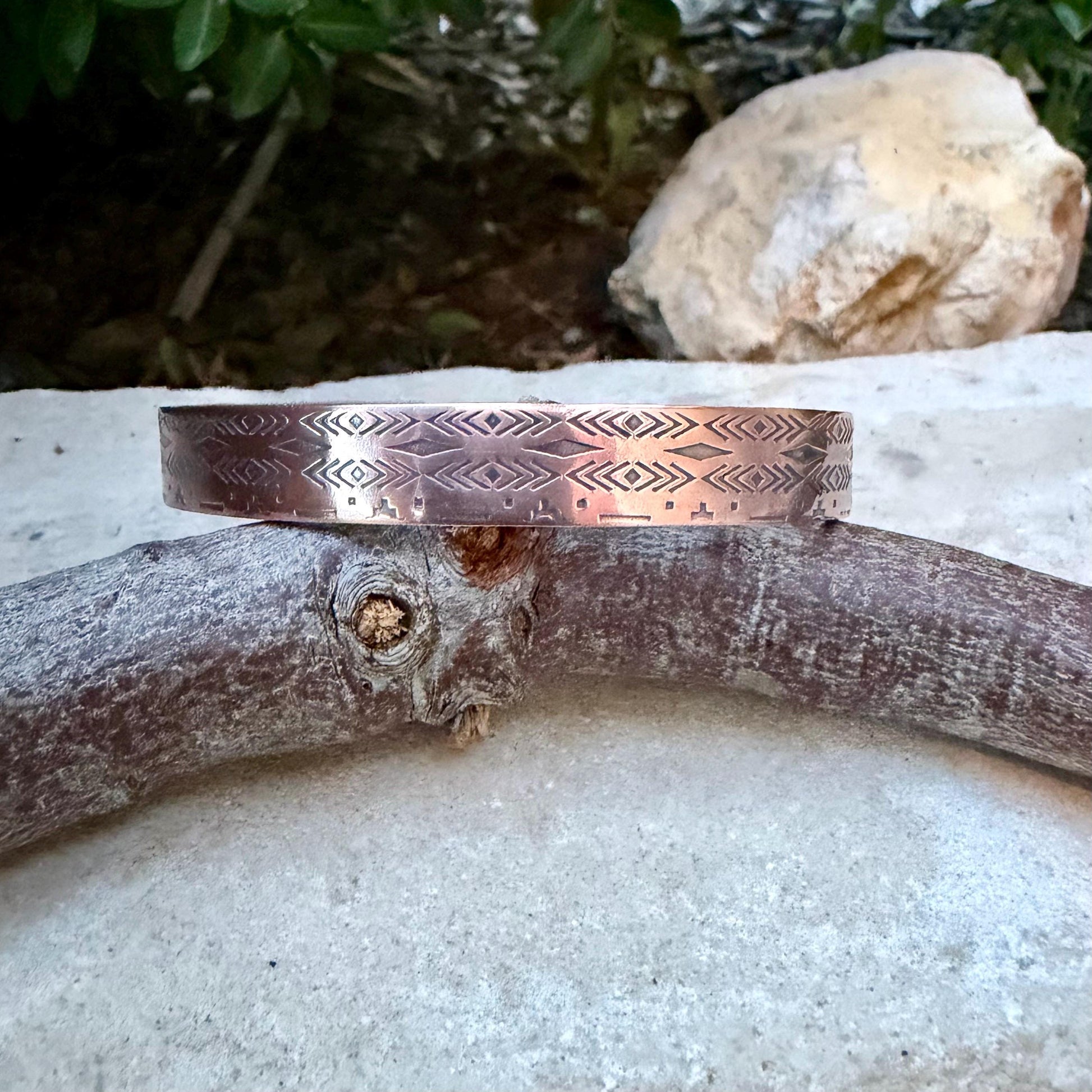 Southwest Copper Cuff • Hand‑Forged Raw Copper Bracelet • Western Pattern