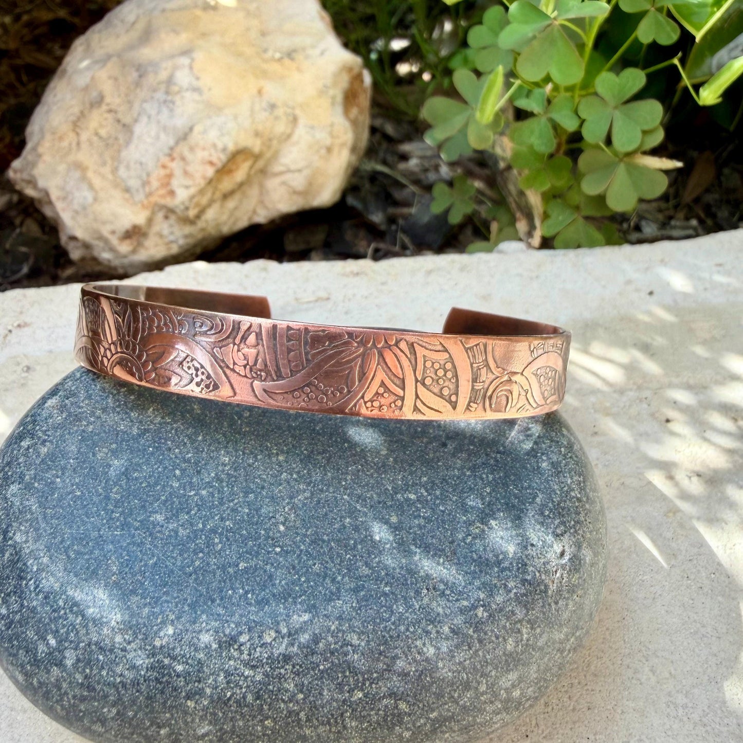 Southwest Floral Copper Cuff • Hand‑Forged Raw Copper Bracelet • Flower Doodle Pattern