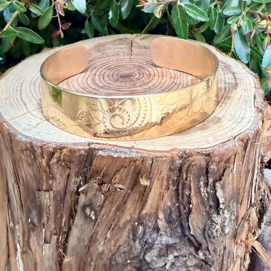 Flower Pattern Brass Cuff • Hand‑Forged • Rustic Golden Bracelet