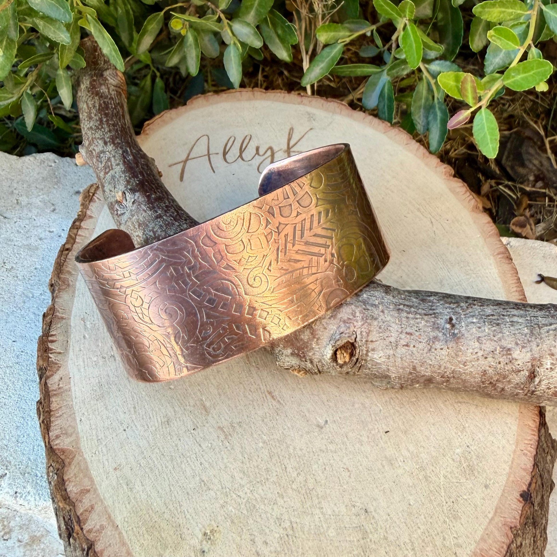 Retro Floral Embossed Copper Cuff • Rustic Raw Copper Bracelet • Hand‑Forged Southwestern Jewelry