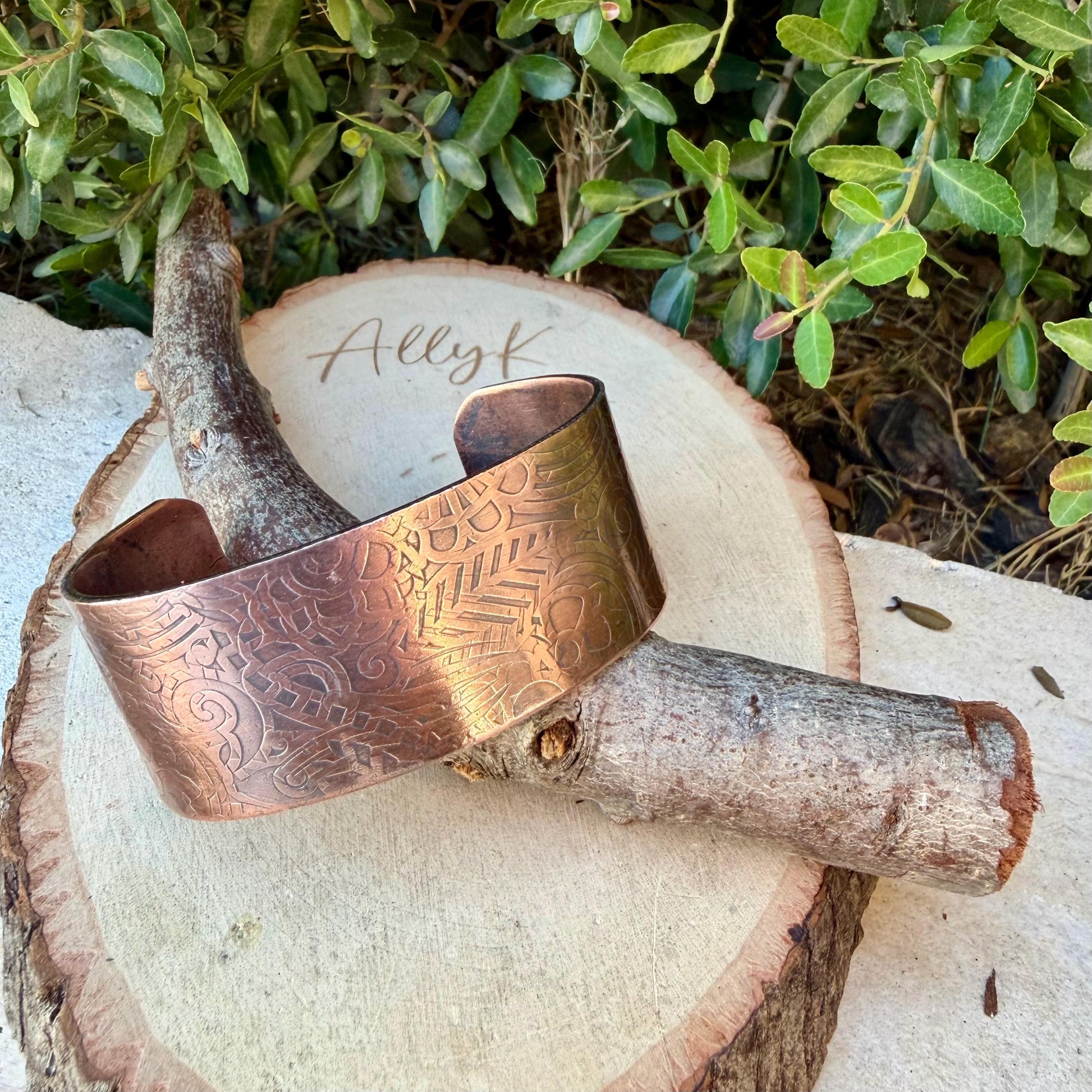Retro Floral Embossed Copper Cuff • Rustic Raw Copper Bracelet • Hand‑Forged Southwestern Jewelry