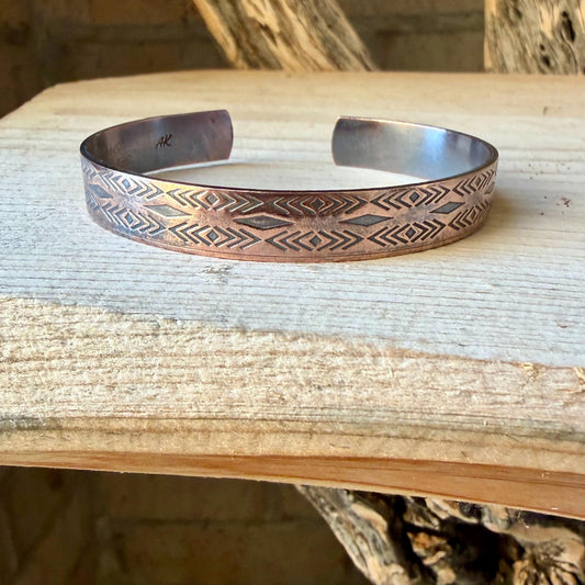 Southwest Copper Cuff • Hand‑Forged Raw Copper Bracelet • Western Pattern
