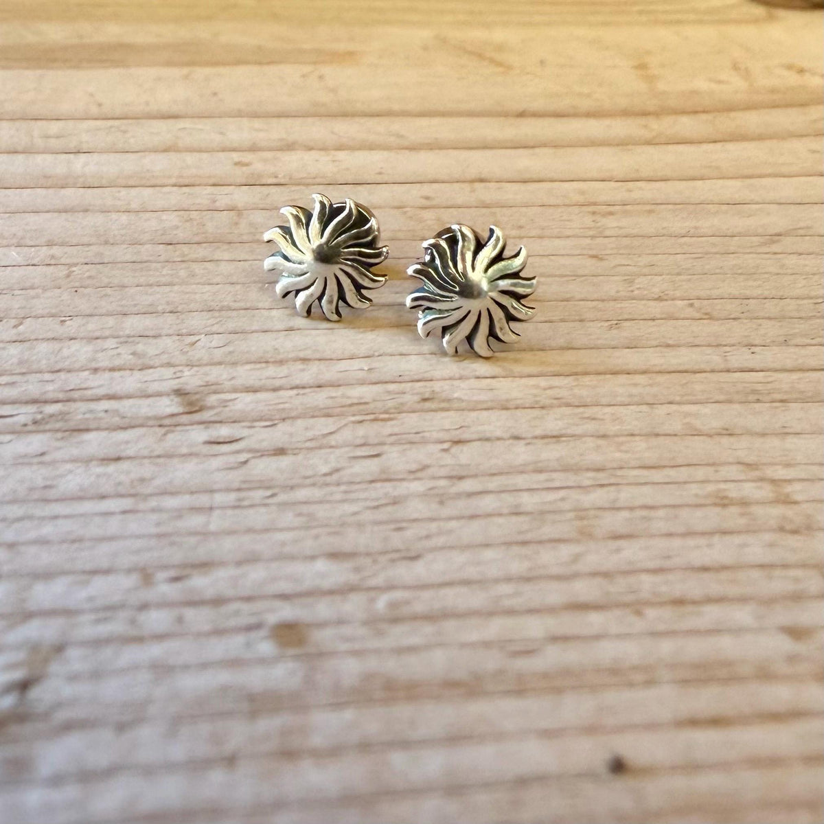 Sterling Silver Sunburst Labret | Flat Back Stud | Cartilage Helix Tragus Earring | Single or Pair