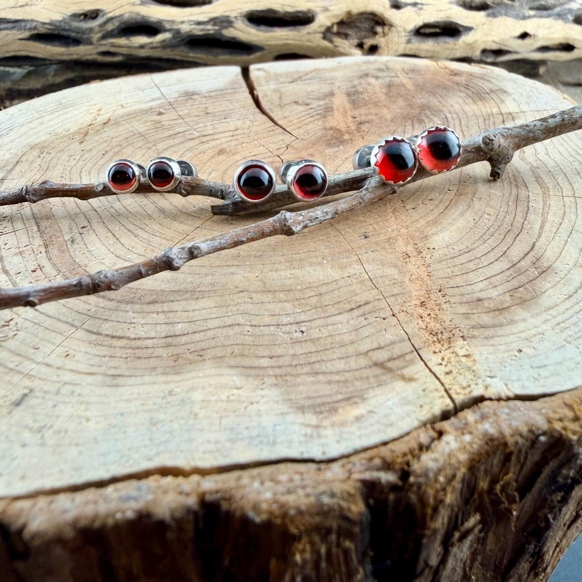 Genuine Garnet Labret Stud • Sterling Silver Bezel (4-6mm) • Threaded Post • 20G 18G 16G