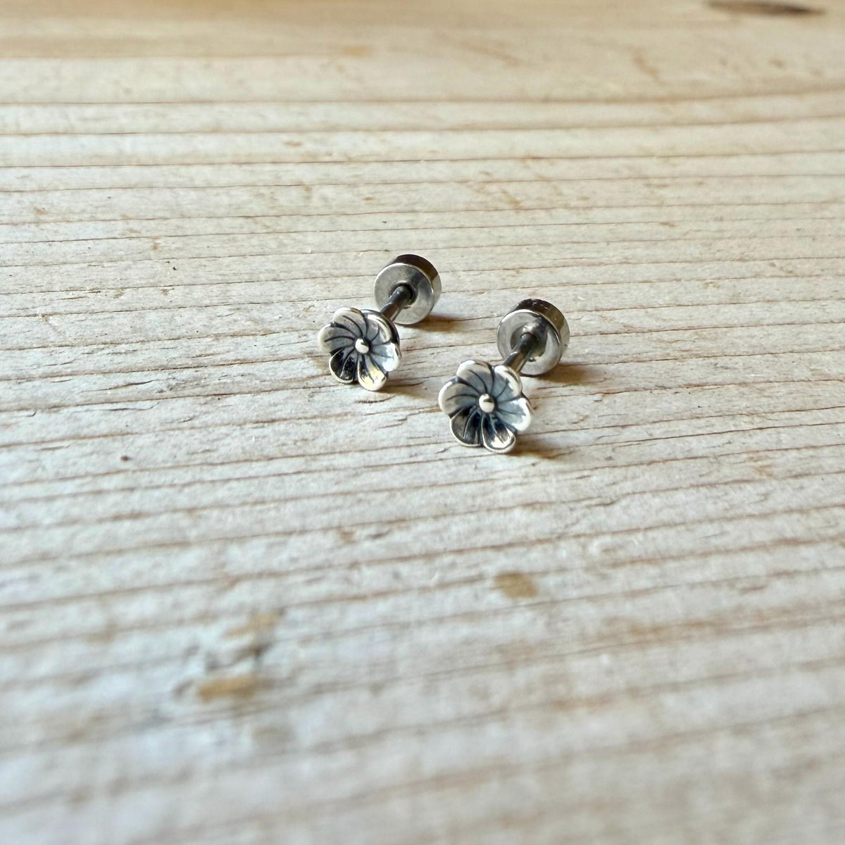 Sterling Silver Flower Labret | Tiny Floral Flat Back Stud | Cartilage Helix Tragus Earring | Single or Pair