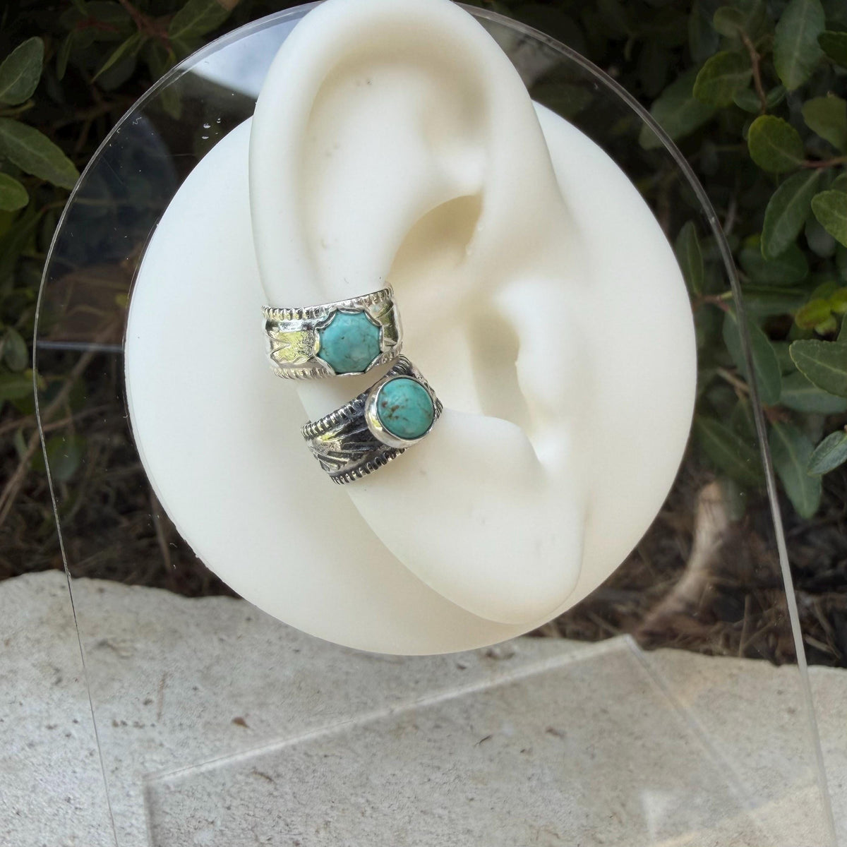 Number 8 Turquoise Ear Cuff • Sterling Silver Southwest Band • Faux Conch • No Piercing