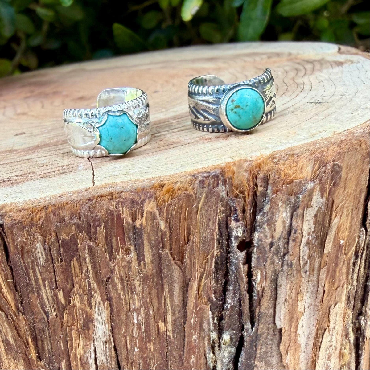 Number 8 Turquoise Ear Cuff • Sterling Silver Southwest Band • Faux Conch • No Piercing