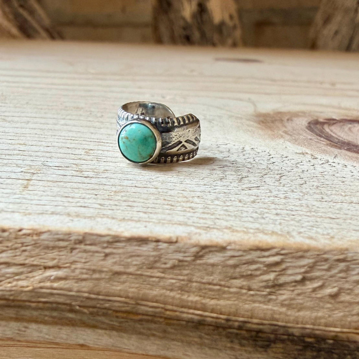 Number 8 Turquoise Ear Cuff • Sterling Silver Southwest Band • Faux Conch • No Piercing